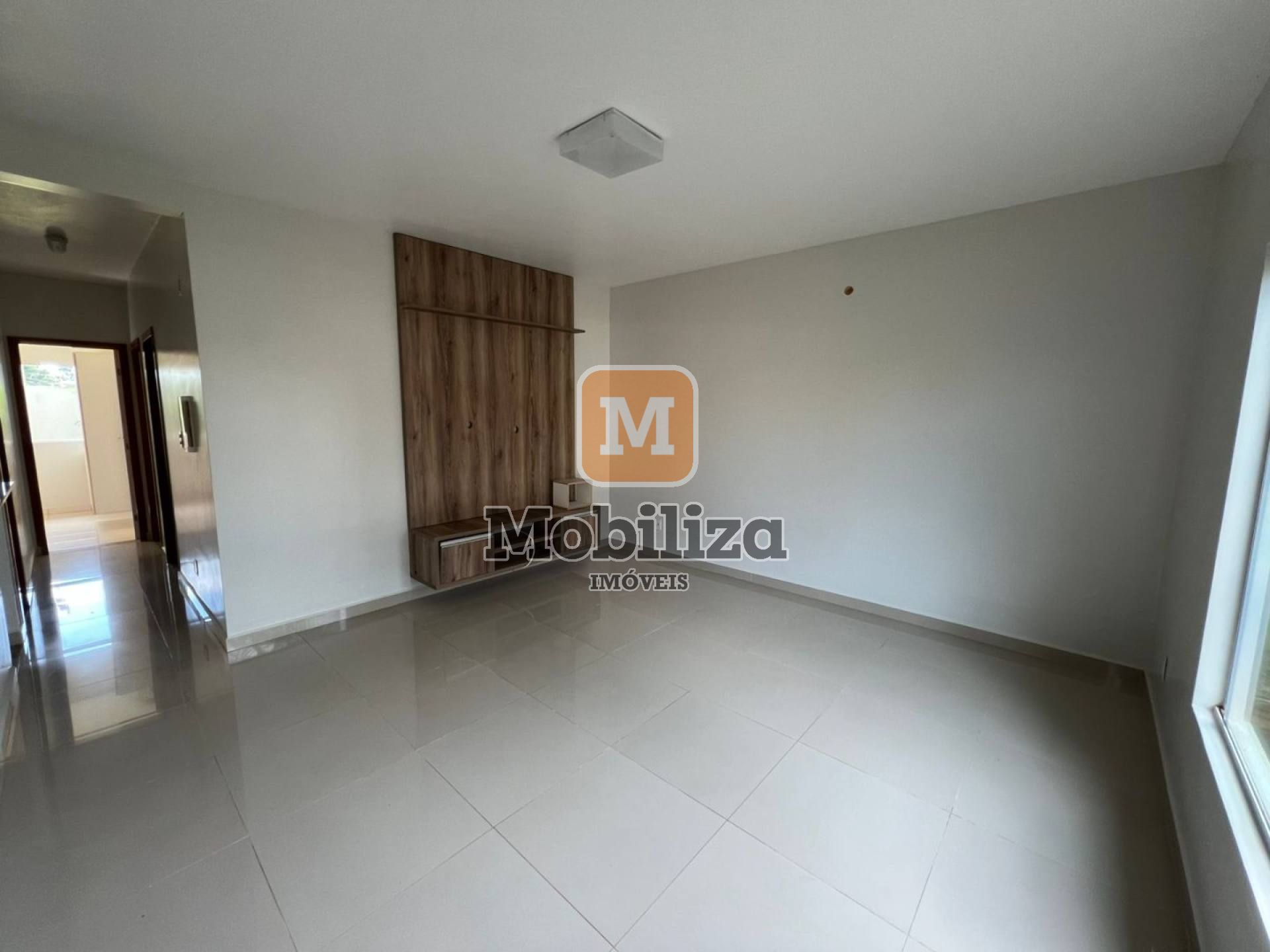 Casa com terreno maior e 3 dormitórios sendo 1 suíte no Condomínio San Matheus