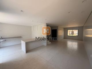 Sobrado com 3 suítes e área gourmet no Condomínio Parintins