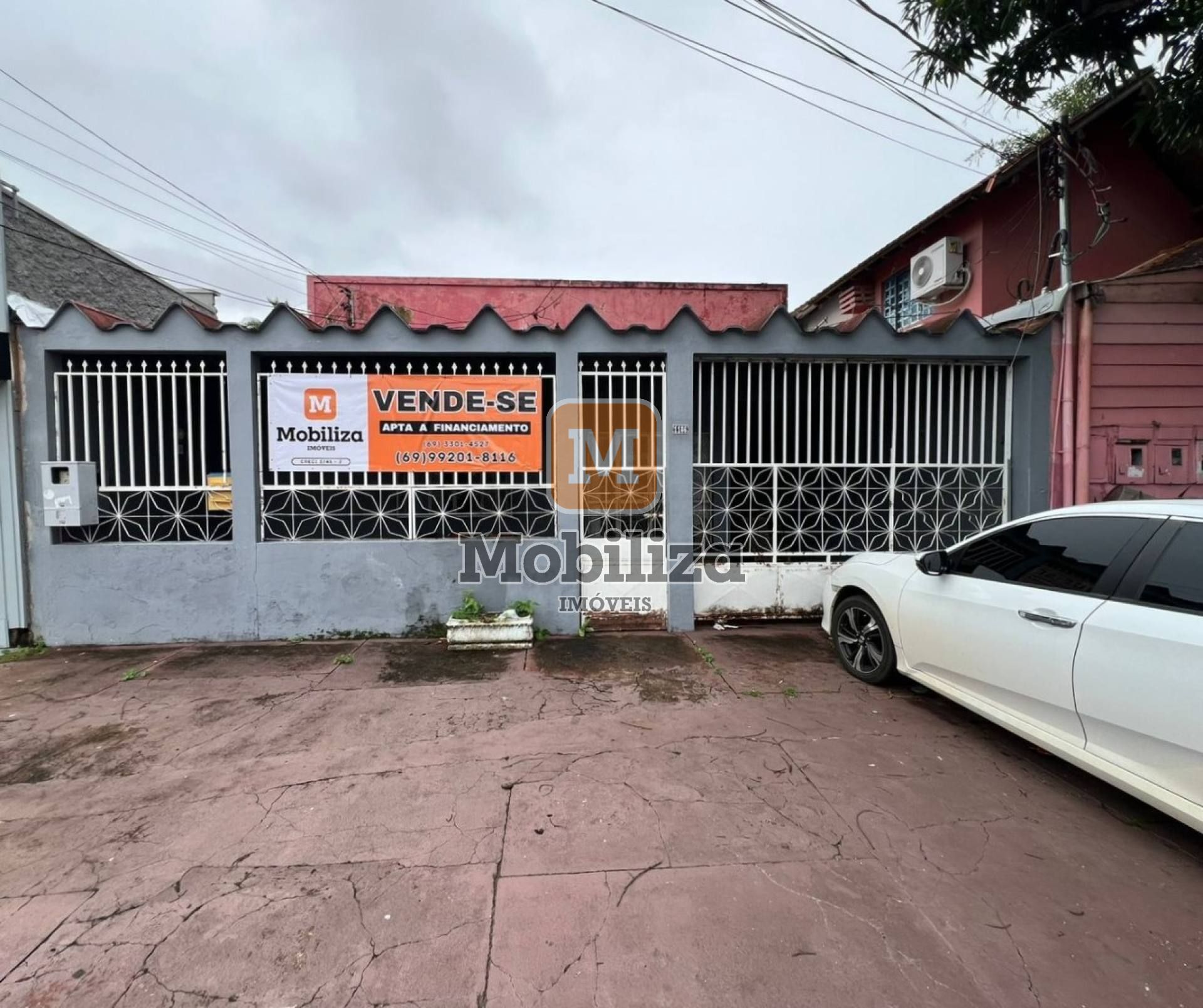 Casa adaptável para uso comercial em localização estratégica na região central