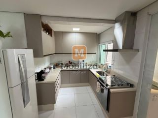 Apartamento com 3 suítes, sacada espaçosa no Condomínio Monte Olímpio
