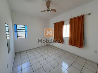 Sobrado com piscina, 3 dormitórios sendo 1 suíte em excelente localização na Zona Norte - Bairro Pedrinhas