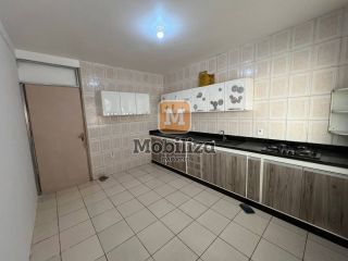 Sobrado com piscina, 3 dormitórios sendo 1 suíte em excelente localização na Zona Norte - Bairro Pedrinhas