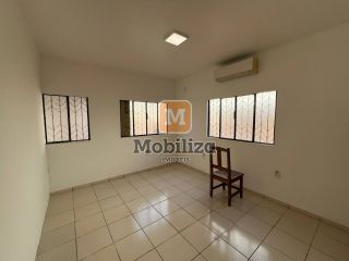 Sobrado com piscina, 3 dormitórios sendo 1 suíte em excelente localização na Zona Norte - Bairro Pedrinhas