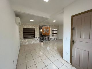 Sobrado com piscina, 3 dormitórios sendo 1 suíte em excelente localização na Zona Norte - Bairro Pedrinhas