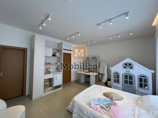 Casa com 4 quartos sendo 2 suítes e piscina aquecida no Bosque do Rio Madeira