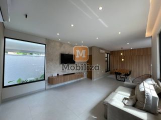 Casa com 4 quartos sendo 2 suítes e piscina aquecida no Bosque do Rio Madeira