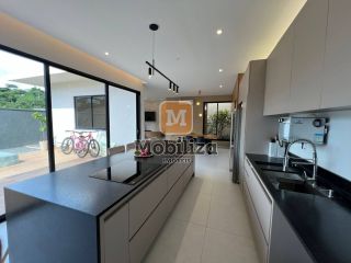 Casa com 4 quartos sendo 2 suítes e piscina aquecida no Bosque do Rio Madeira