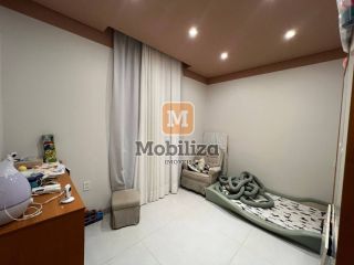 Casa com 4 quartos sendo 2 suítes e piscina aquecida no Bosque do Rio Madeira