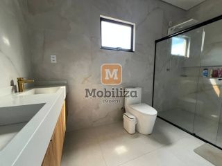 Casa com 4 quartos sendo 2 suítes e piscina aquecida no Bosque do Rio Madeira