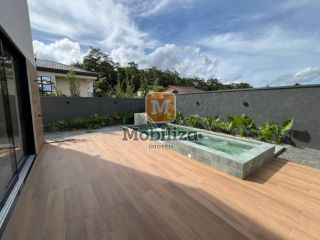 Casa com 4 quartos sendo 2 suítes e piscina aquecida no Bosque do Rio Madeira