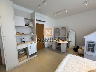 Casa com 4 quartos sendo 2 suítes e piscina aquecida no Bosque do Rio Madeira