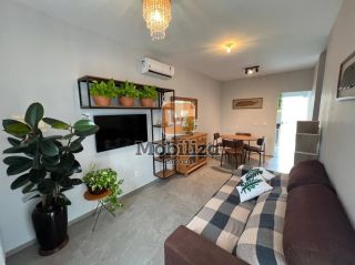 Casa com 2 dormitórios e quintal amplo no Condomínio Lagoa Azul