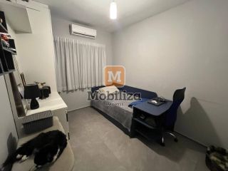 Casa com 2 dormitórios e quintal amplo no Condomínio Lagoa Azul