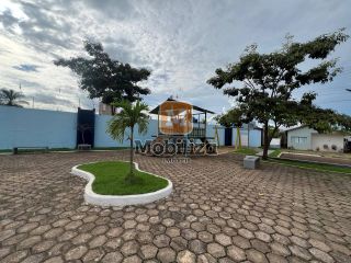 Casa com 2 dormitórios e quintal amplo no Condomínio Lagoa Azul