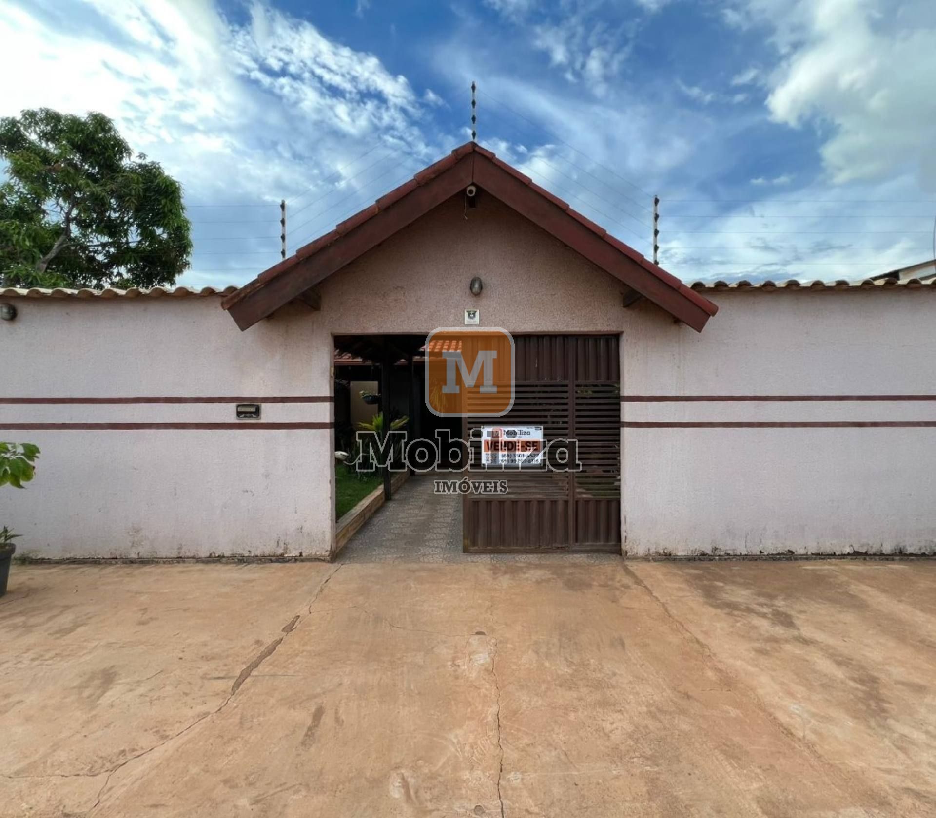 Exclusividade - Casa com 3 dormitórios, energia solar e móveis planejados em uma região em expansão