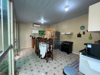 Exclusividade - Casa com 3 dormitórios, energia solar e móveis planejados em uma região em expansão