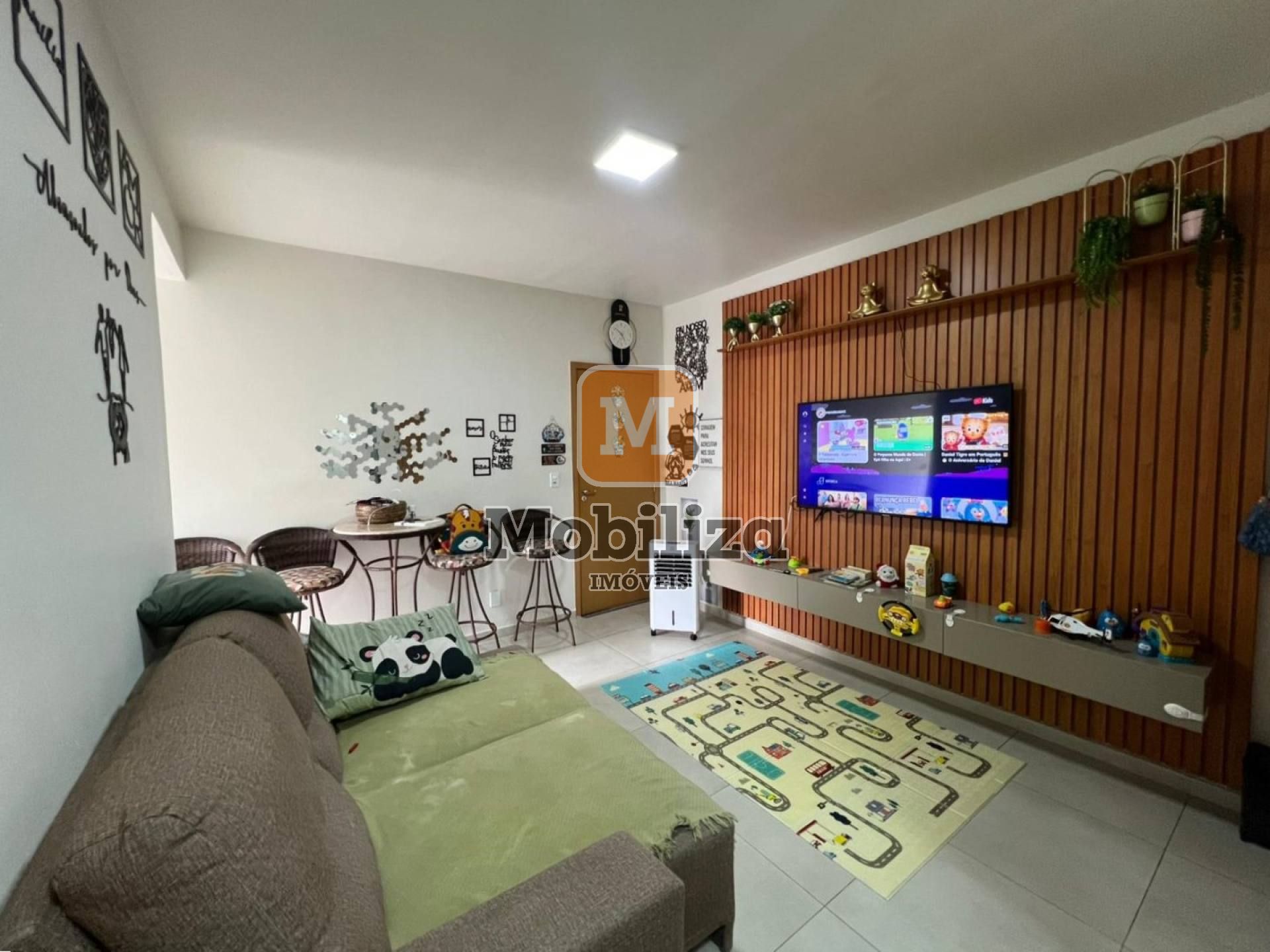 Apartamento térreo com terreno e 2 dormitórios no Condomínio Urca