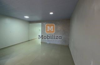 Casa com 3 dormitórios e piscina no bairro Flodoaldo Pontes Pinto