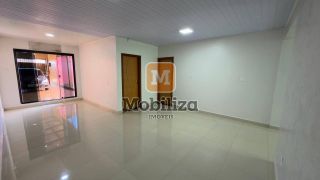 Casa com 3 dormitórios e piscina no bairro Flodoaldo Pontes Pinto