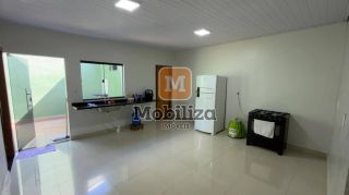 Casa com 3 dormitórios e piscina no bairro Flodoaldo Pontes Pinto