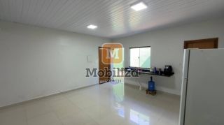 Casa com 3 dormitórios e piscina no bairro Flodoaldo Pontes Pinto