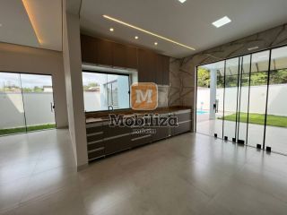 Casa com 3 suítes sendo 1 com closet e quintal com piscina no Bosque do Rio Madeira