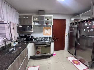 Apartamento com terreno e 4 dormitórios sendo 1 suíte no Riviera Residencial Clube