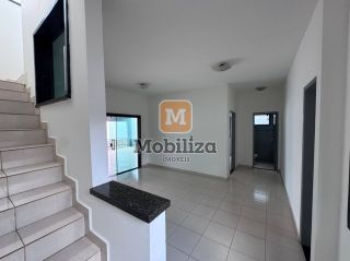 Exclusividade - Sobrado com 3 quartos sendo 2 suítes, quintal espaçoso e edícula no bairro Agenor de Carvalho