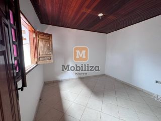 Exclusividade - Sobrado com 3 quartos sendo 2 suítes, quintal espaçoso e edícula no bairro Agenor de Carvalho