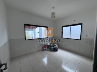 Exclusividade - Sobrado com 3 quartos sendo 2 suítes, quintal espaçoso e edícula no bairro Agenor de Carvalho