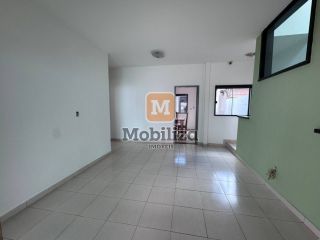 Exclusividade - Sobrado com 3 quartos sendo 2 suítes, quintal espaçoso e edícula no bairro Agenor de Carvalho