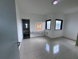 Exclusividade - Sobrado com 3 quartos sendo 2 suítes, quintal espaçoso e edícula no bairro Agenor de Carvalho