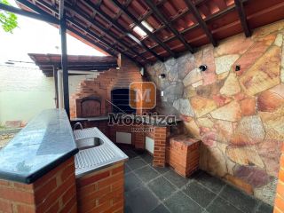 Casa no Condomínio Icaraí 2 com 3 quartos sendo 1 suíte e área gourmet com churrasqueira
