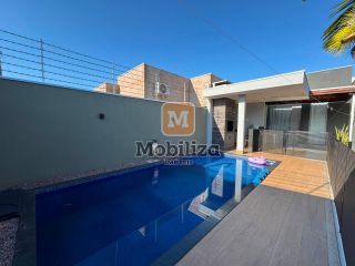 Casa com 3 quartos sendo 2 suítes, piscina e fino acabamento no Greenville