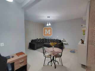 Apartamento com 2 dormitórios e semi mobiliado no Condomínio RK