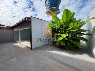 Casa com 3 dormitórios sendo 1 suíte, quintal amplo e edícula no bairro Igarapé