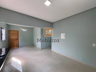 Casa com 3 dormitórios sendo 1 suíte, quintal amplo e edícula no bairro Igarapé