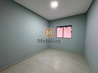 Casa com 3 dormitórios sendo 1 suíte, quintal amplo e edícula no bairro Igarapé