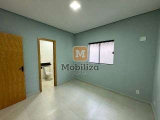 Casa com 3 dormitórios sendo 1 suíte, quintal amplo e edícula no bairro Igarapé