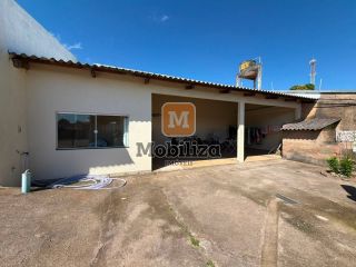 Casa ampla com 3 quartos sendo 1 suíte e terreno de 900m² no bairro Igarapé