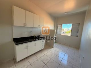 Apartamento com 2 dormitórios e vagas de garagem paralelas no Condomínio RK