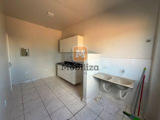 Apartamento com 2 dormitórios e vagas de garagem paralelas no Condomínio RK