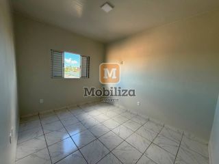 Apartamento com 2 dormitórios e vagas de garagem paralelas no Condomínio RK