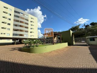 Apartamento andar alto com 3 dormitórios sendo 1 suíte no Condomínio Pinhais 1