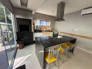 Apartamento andar alto com 3 dormitórios sendo 1 suíte no Condomínio Pinhais 1
