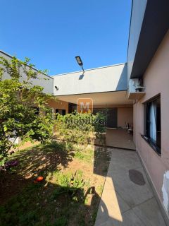 Exclusividade - casa ampla com 3 quartos sendo 2 suítes e área gourmet completa - Esperança da Comunidade