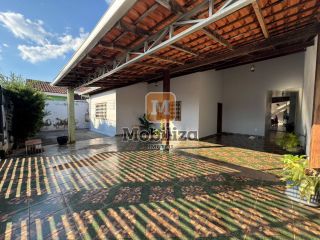 Casa com 5 dormitórios sendo 2 suítes, piscina e cômodos amplos no bairro Flodoaldo Pontes Pinto