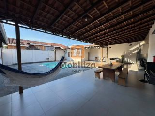 Casa com 5 dormitórios sendo 2 suítes, piscina e cômodos amplos no bairro Flodoaldo Pontes Pinto