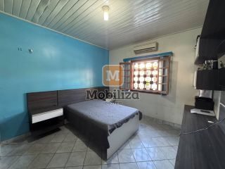 Casa com 5 dormitórios sendo 2 suítes, piscina e cômodos amplos no bairro Flodoaldo Pontes Pinto