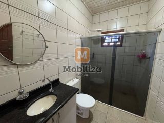 Casa com 5 dormitórios sendo 2 suítes, piscina e cômodos amplos no bairro Flodoaldo Pontes Pinto